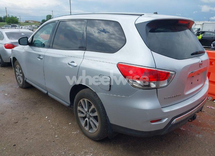 Photo 3 of 2014 Nissan Pathfinder S (VIN 5N1AR2MM7EC630151)