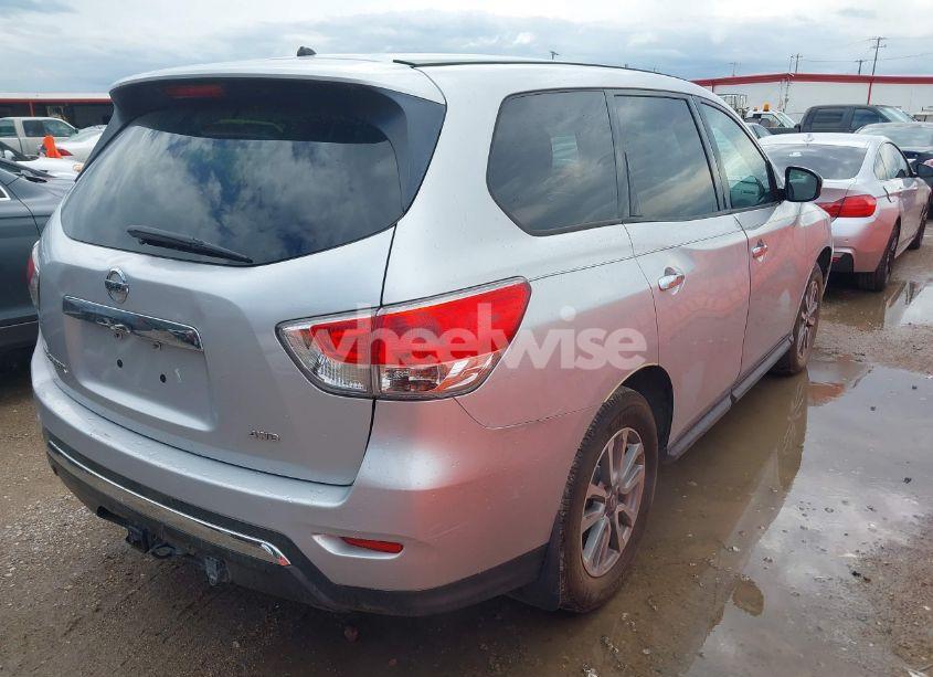 Photo 4 of 2014 Nissan Pathfinder S (VIN 5N1AR2MM7EC630151)