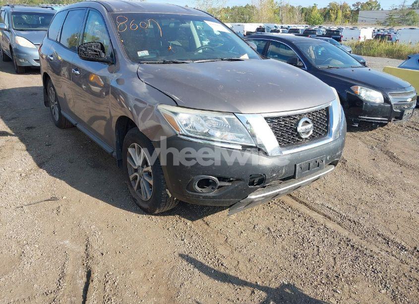 2014 Nissan Pathfinder S (VIN 5N1AR2MM7EC637407) main photo