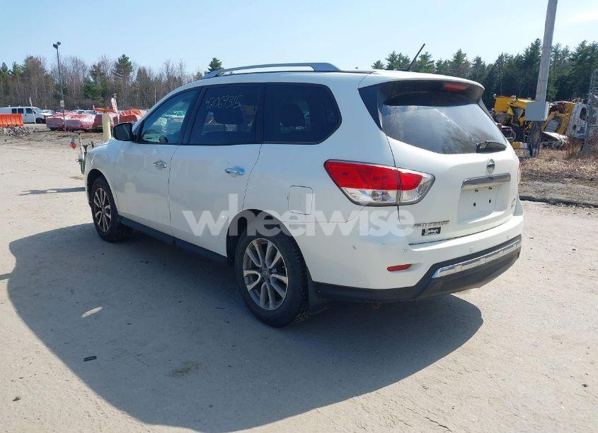 Photo 3 of 2014 Nissan Pathfinder SV (VIN 5N1AR2MM7EC648200)