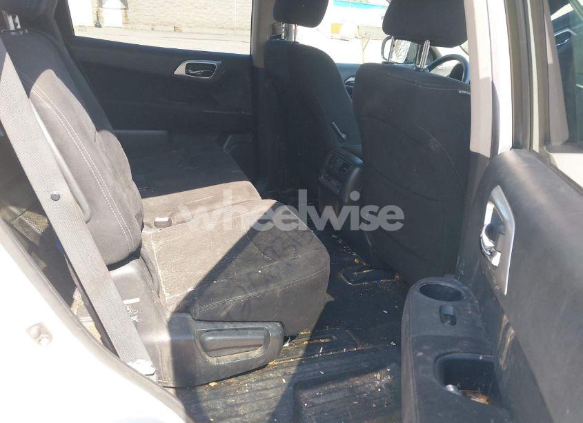 Photo 8 of 2014 Nissan Pathfinder SV (VIN 5N1AR2MM7EC648200)