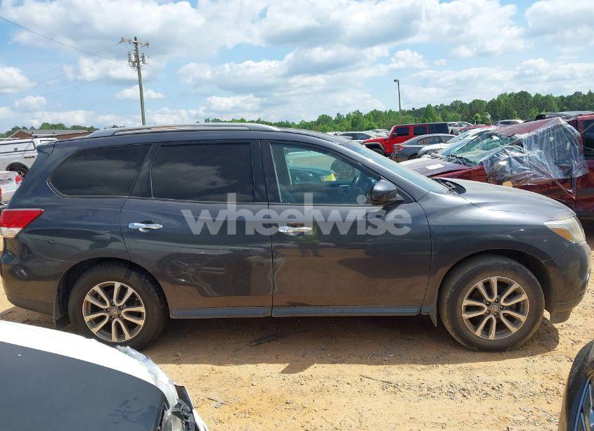 Photo 13 of 2014 Nissan Pathfinder SV (VIN 5N1AR2MM7EC710811)