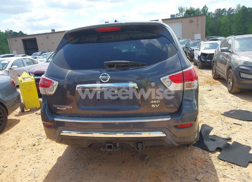 Photo 16 of 2014 Nissan Pathfinder SV (VIN 5N1AR2MM7EC710811)