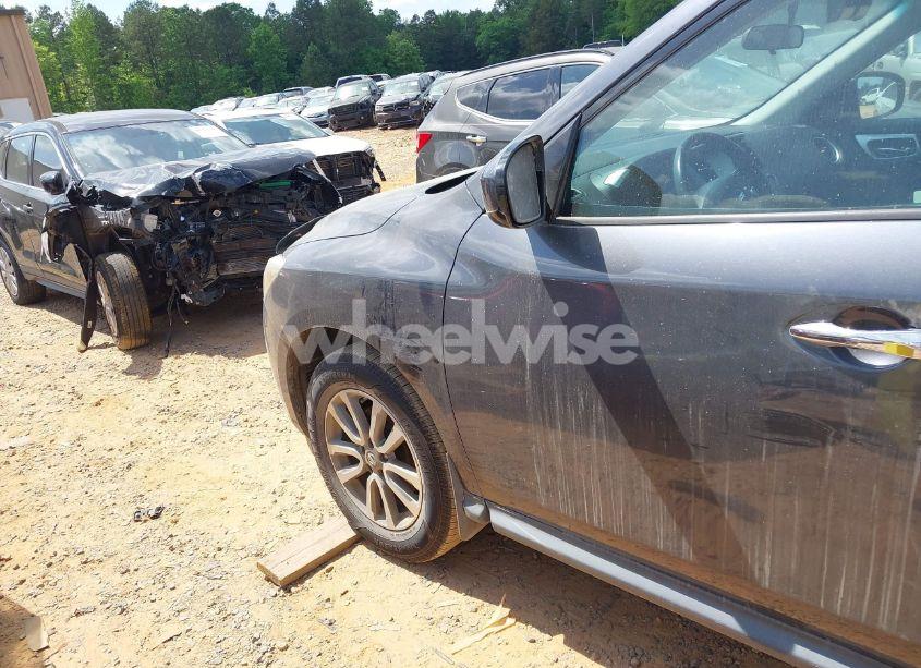 Photo 17 of 2014 Nissan Pathfinder SV (VIN 5N1AR2MM7EC710811)