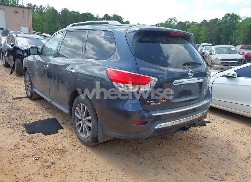 Photo 3 of 2014 Nissan Pathfinder SV (VIN 5N1AR2MM7EC710811)