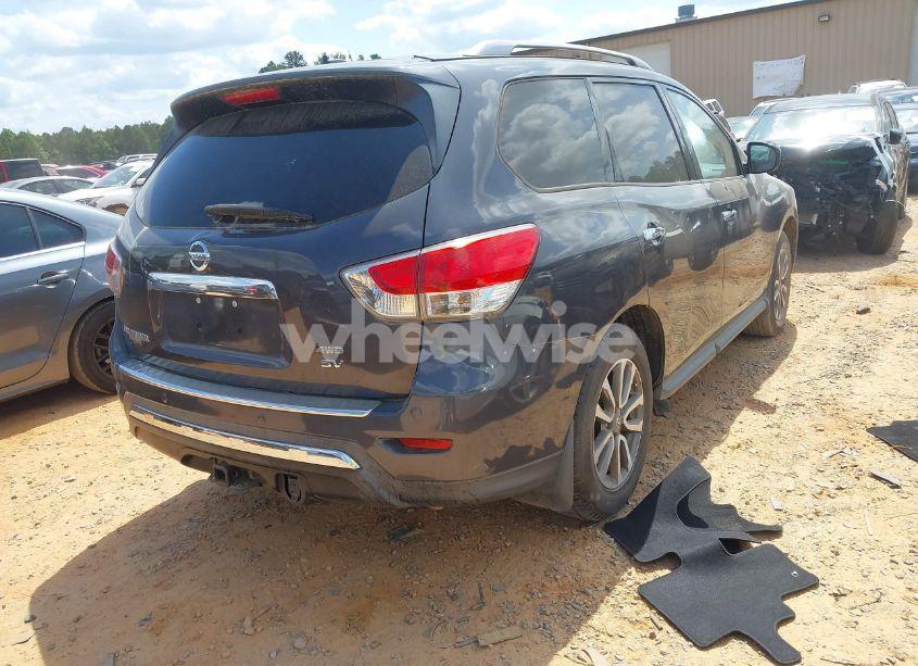 Photo 4 of 2014 Nissan Pathfinder SV (VIN 5N1AR2MM7EC710811)