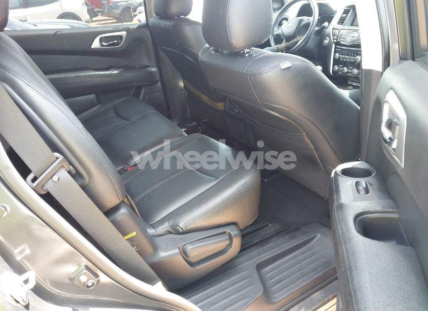 Photo 8 of 2014 Nissan Pathfinder SV (VIN 5N1AR2MM7EC710811)