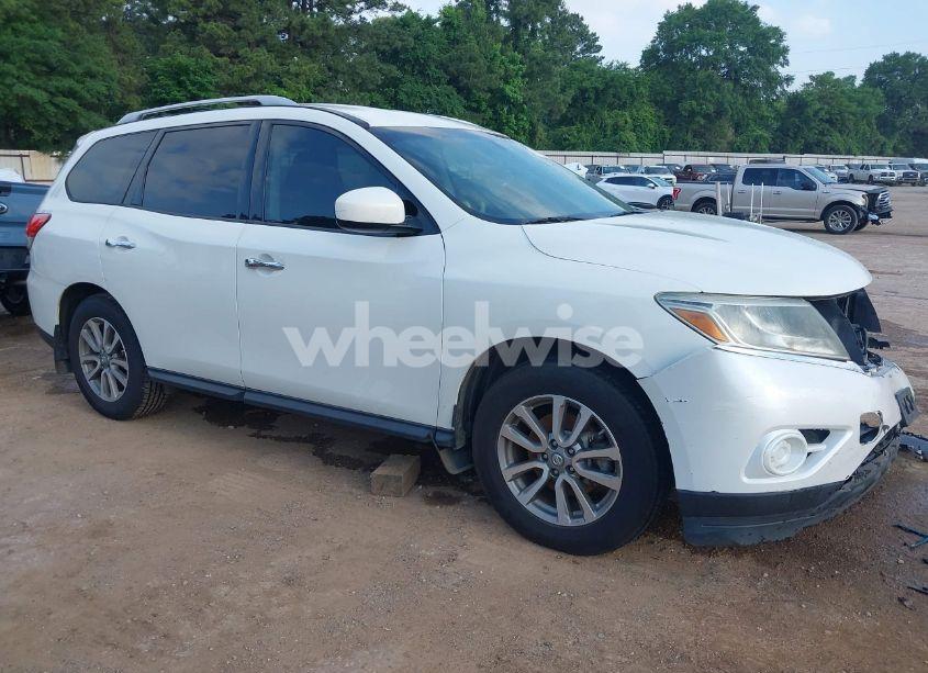 2014 Nissan Pathfinder SV (VIN 5N1AR2MM7EC729102) main photo