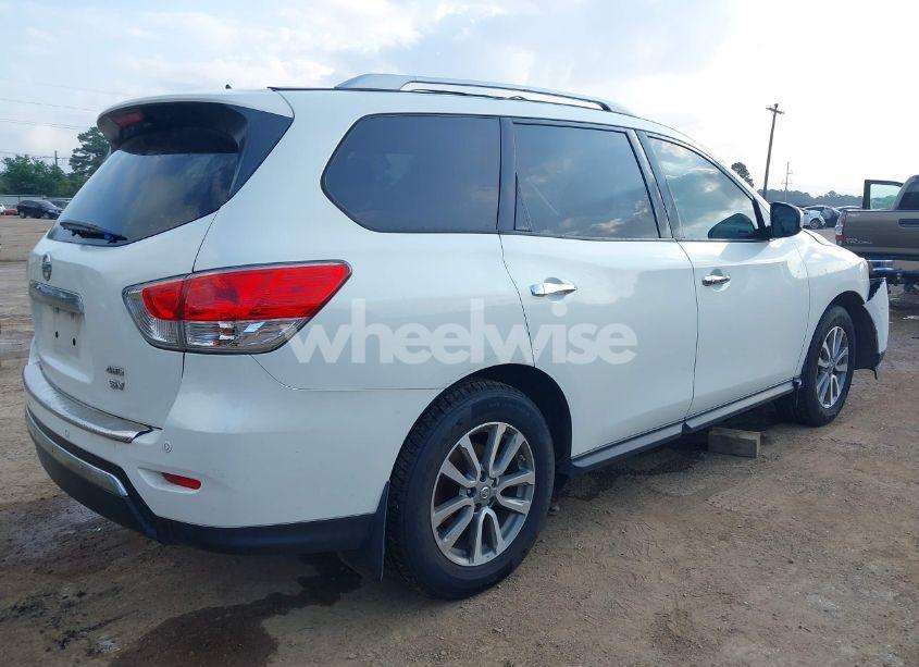 Photo 4 of 2014 Nissan Pathfinder SV (VIN 5N1AR2MM7EC729102)