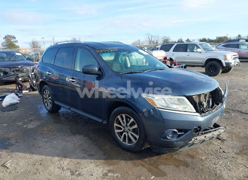 2015 Nissan Pathfinder S (VIN 5N1AR2MM7FC644116) main photo