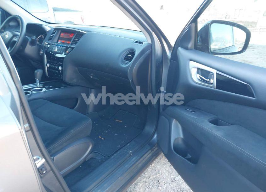 Photo 5 of 2015 Nissan Pathfinder S (VIN 5N1AR2MM7FC723205)