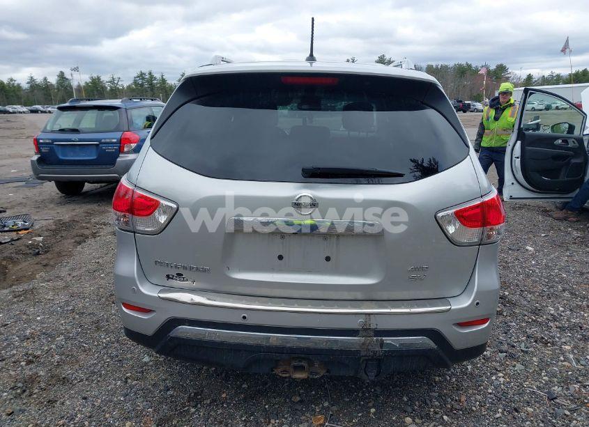 Photo 17 of 2016 Nissan Pathfinder SV (VIN 5N1AR2MM7GC609075)