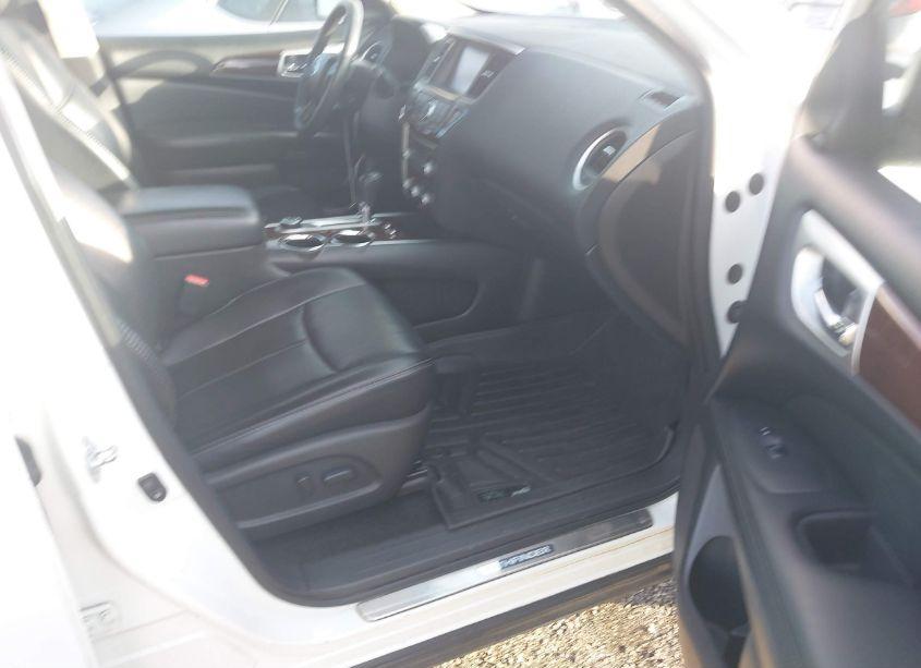 Photo 5 of 2016 Nissan Pathfinder PLATINUM (VIN 5N1AR2MM7GC627785)