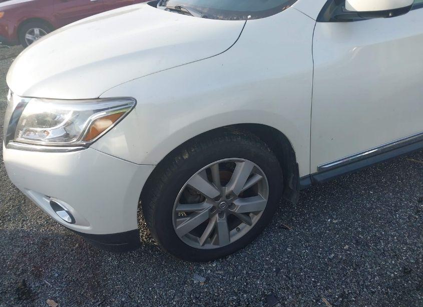 Photo 6 of 2016 Nissan Pathfinder PLATINUM (VIN 5N1AR2MM7GC627785)