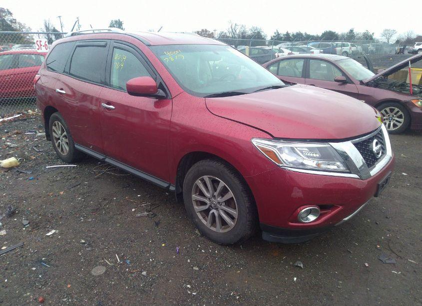 2016 Nissan Pathfinder SV (VIN 5N1AR2MM7GC636440) main photo