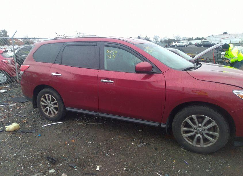 Photo 13 of 2016 Nissan Pathfinder SV (VIN 5N1AR2MM7GC636440)