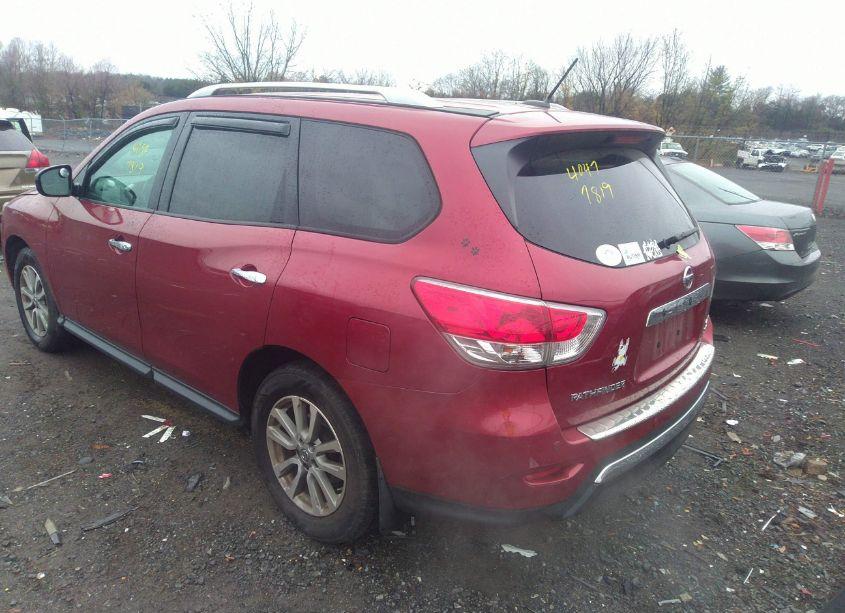 Photo 3 of 2016 Nissan Pathfinder SV (VIN 5N1AR2MM7GC636440)