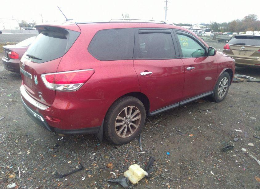 Photo 4 of 2016 Nissan Pathfinder SV (VIN 5N1AR2MM7GC636440)