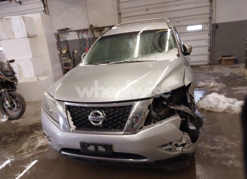 Photo 13 of 2016 Nissan Pathfinder SV (VIN 5N1AR2MM7GC652590)
