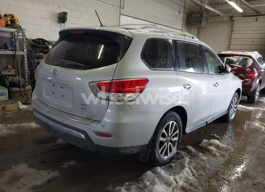 Photo 4 of 2016 Nissan Pathfinder SV (VIN 5N1AR2MM7GC652590)