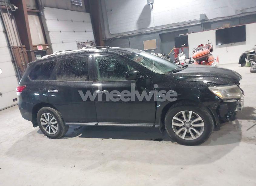 Photo 13 of 2016 Nissan Pathfinder SV (VIN 5N1AR2MM7GC665002)