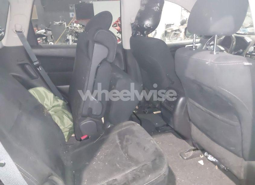 Photo 8 of 2016 Nissan Pathfinder SV (VIN 5N1AR2MM7GC665002)