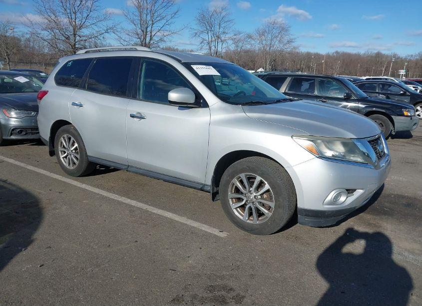 2013 Nissan Pathfinder SV (VIN 5N1AR2MM8DC620226) main photo