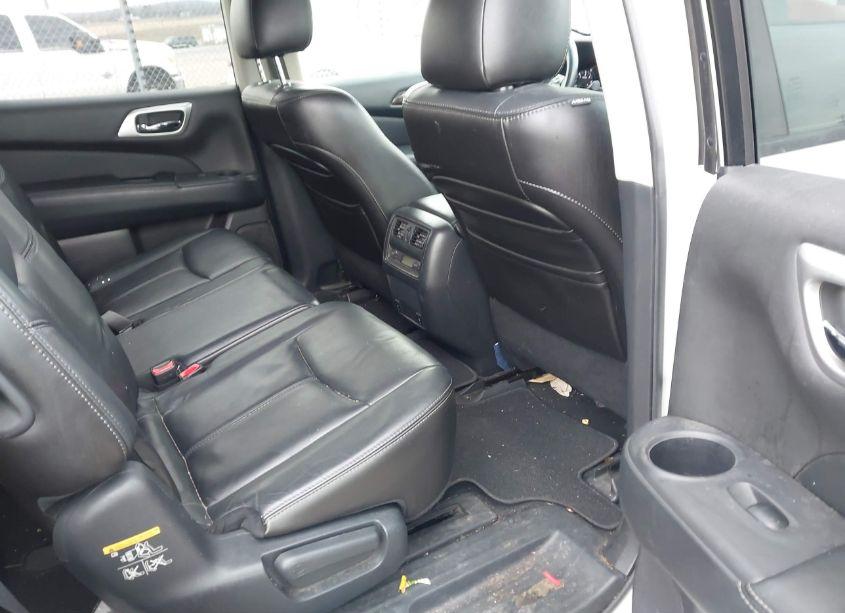 Photo 8 of 2013 Nissan Pathfinder SL (VIN 5N1AR2MM8DC642677)