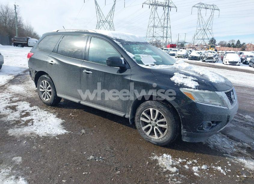 2013 Nissan Pathfinder SV (VIN 5N1AR2MM8DC667465) main photo