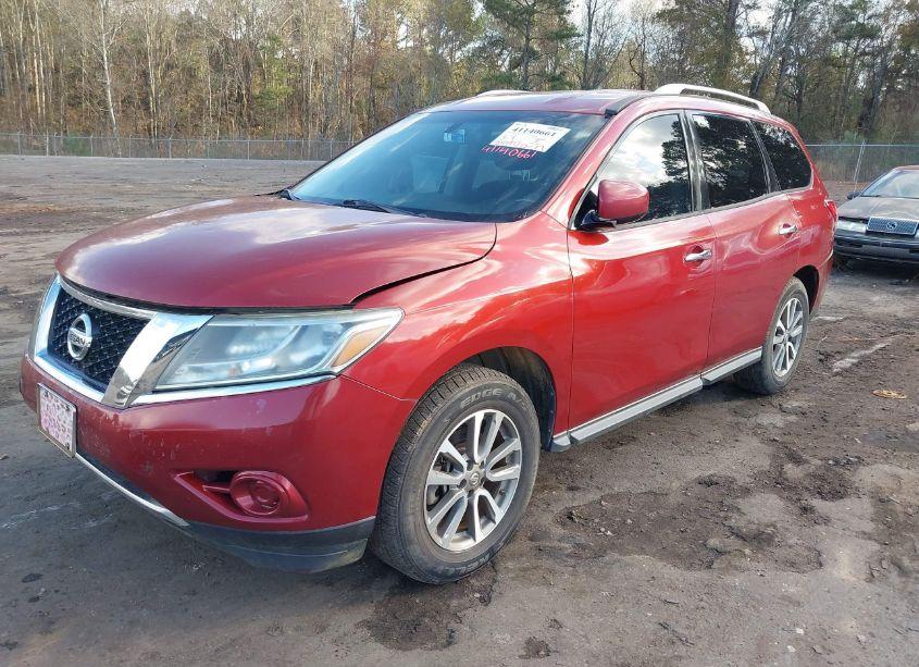 Photo 2 of 2013 Nissan Pathfinder SV (VIN 5N1AR2MM8DC675288)