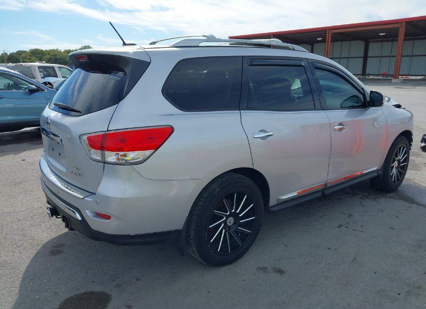 Photo 4 of 2013 Nissan Pathfinder PLATINUM (VIN 5N1AR2MM8DC676683)