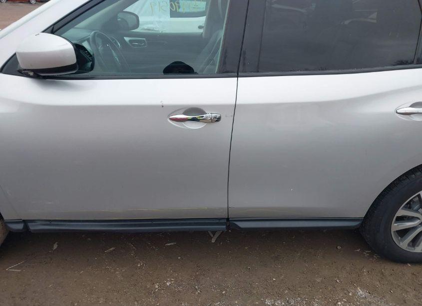 Photo 14 of 2014 Nissan Pathfinder SV (VIN 5N1AR2MM8EC633060)