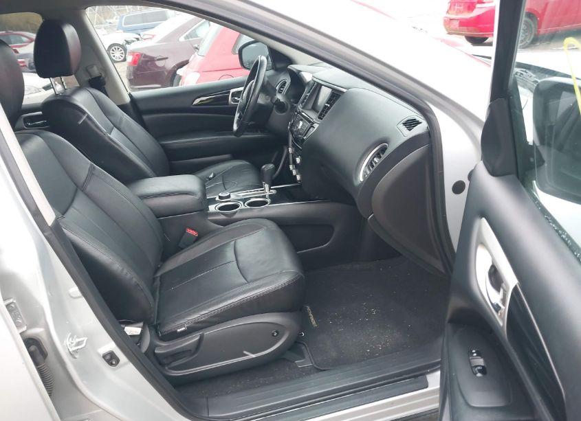 Photo 5 of 2014 Nissan Pathfinder SV (VIN 5N1AR2MM8EC633060)