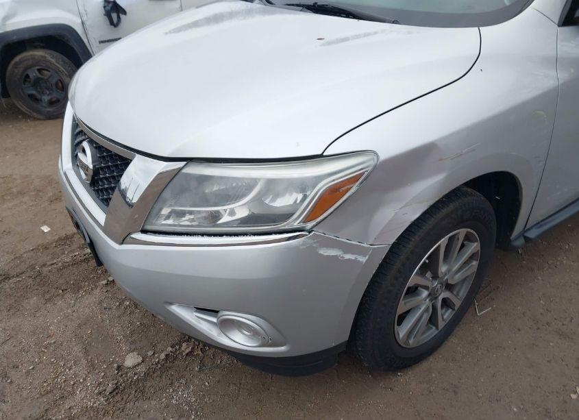 Photo 6 of 2014 Nissan Pathfinder SV (VIN 5N1AR2MM8EC633060)