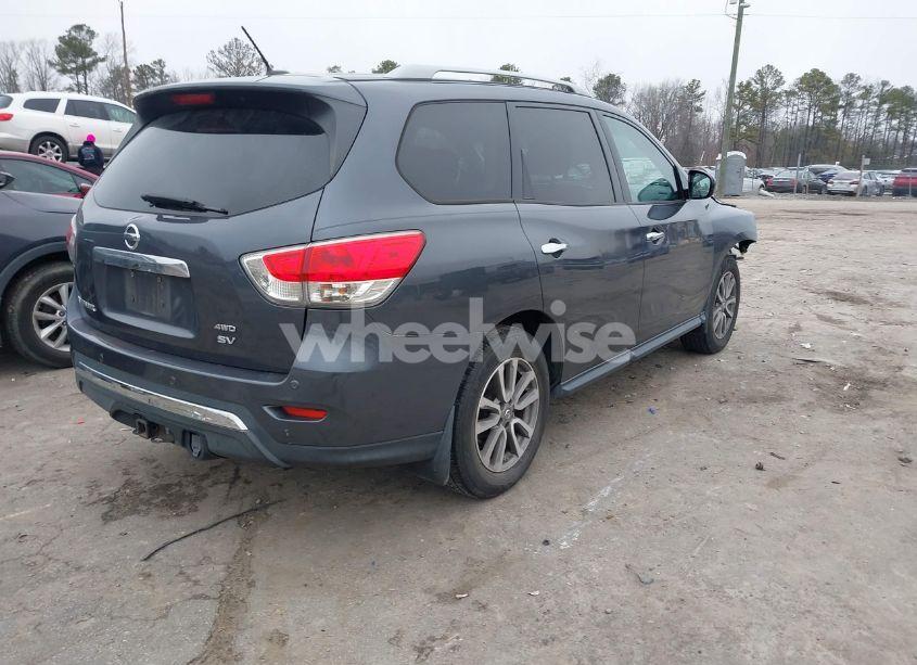 Photo 4 of 2014 Nissan Pathfinder SV (VIN 5N1AR2MM8EC666107)