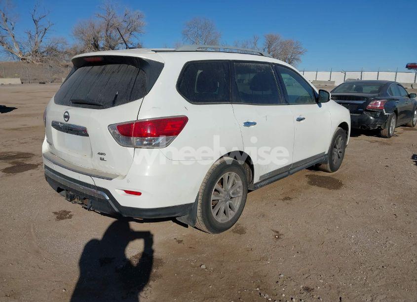 Photo 4 of 2014 Nissan Pathfinder SL (VIN 5N1AR2MM8EC671744)