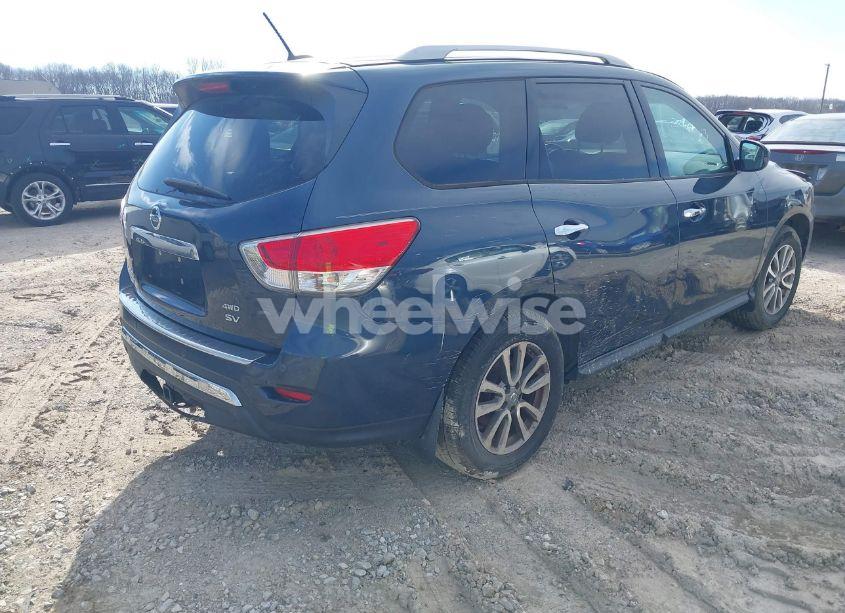 Photo 4 of 2014 Nissan Pathfinder SV (VIN 5N1AR2MM8EC685563)