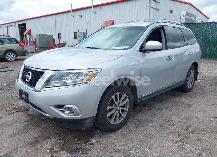 Photo 2 of 2014 Nissan Pathfinder SL (VIN 5N1AR2MM8EC702183)