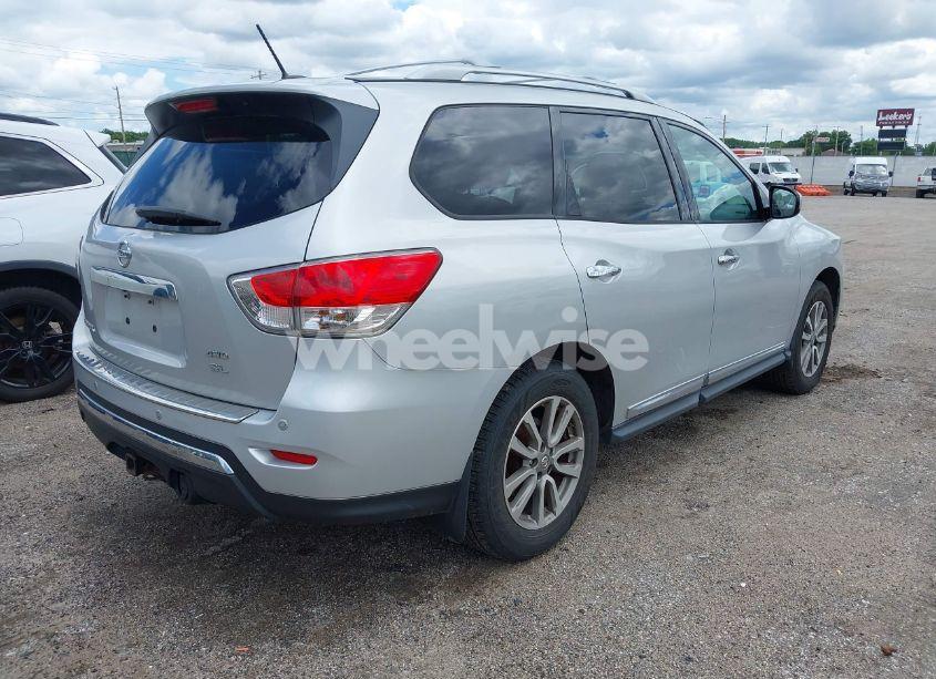 Photo 4 of 2014 Nissan Pathfinder SL (VIN 5N1AR2MM8EC702183)