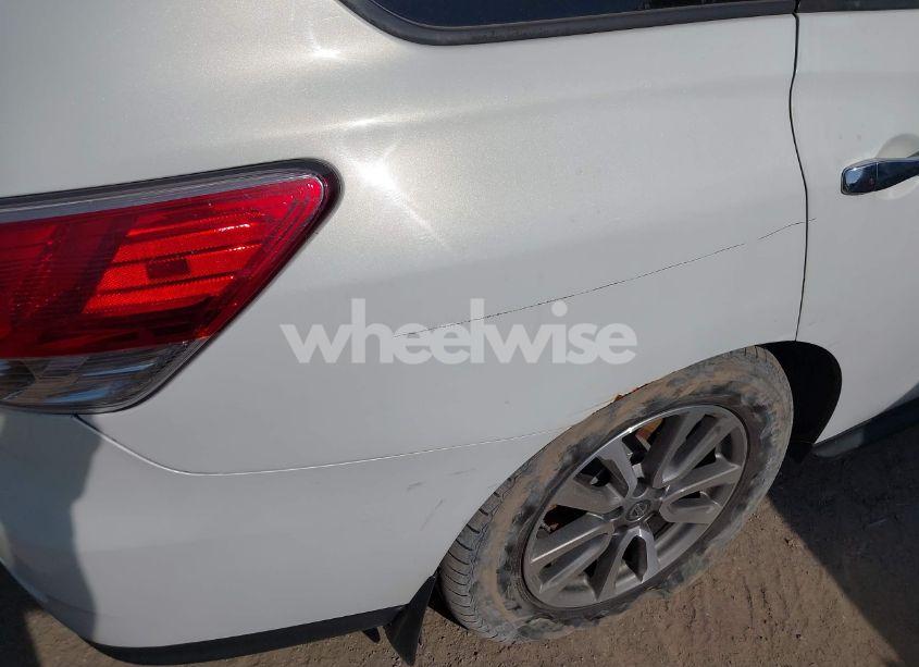 Photo 14 of 2014 Nissan Pathfinder SV (VIN 5N1AR2MM8EC727844)