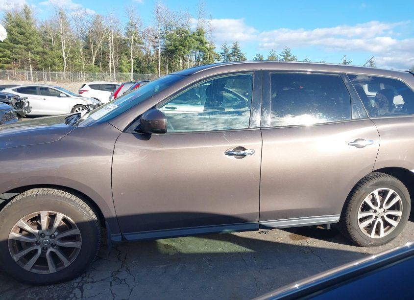 Photo 14 of 2015 Nissan Pathfinder S (VIN 5N1AR2MM8FC616602)