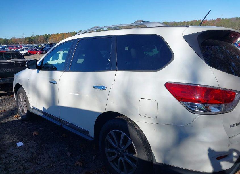 Photo 14 of 2015 Nissan Pathfinder SL (VIN 5N1AR2MM8FC627373)