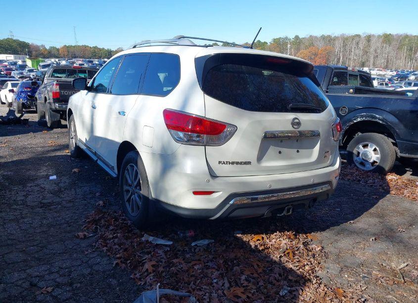 Photo 3 of 2015 Nissan Pathfinder SL (VIN 5N1AR2MM8FC627373)