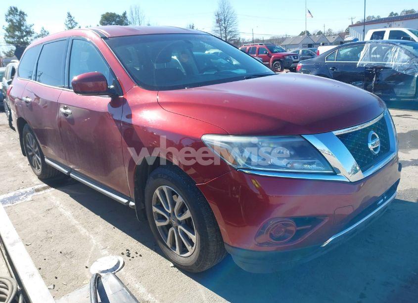 2015 Nissan Pathfinder S (VIN 5N1AR2MM8FC642763) main photo