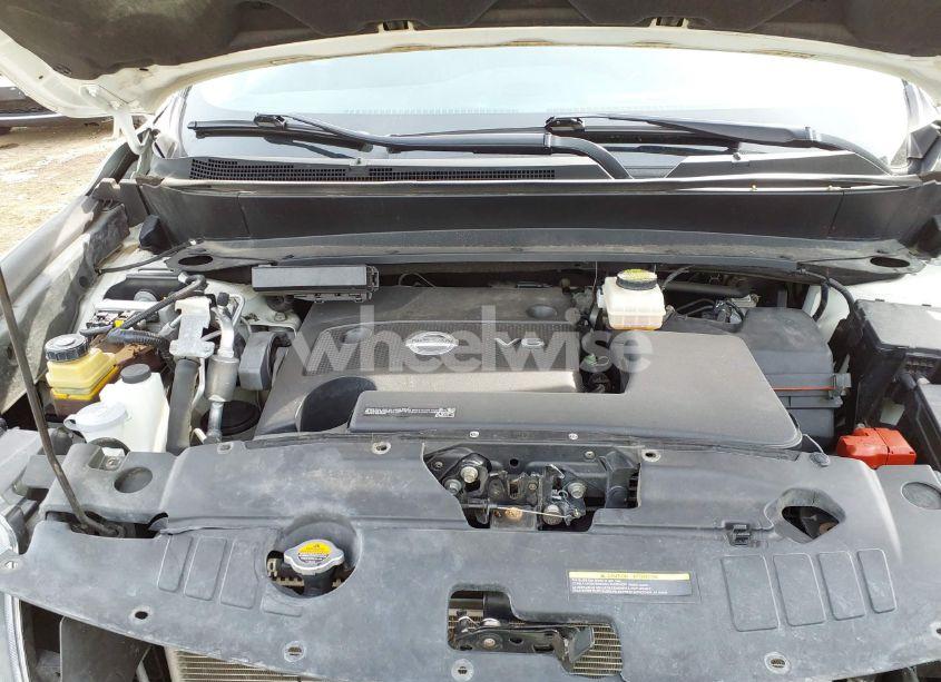 Photo 10 of 2016 Nissan Pathfinder SV (VIN 5N1AR2MM8GC602572)