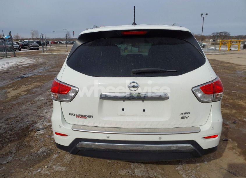 Photo 17 of 2016 Nissan Pathfinder SV (VIN 5N1AR2MM8GC602572)