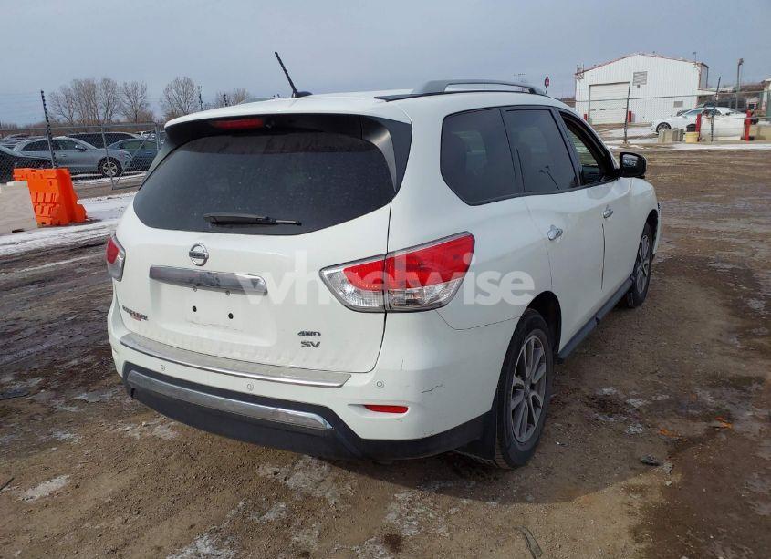 Photo 4 of 2016 Nissan Pathfinder SV (VIN 5N1AR2MM8GC602572)