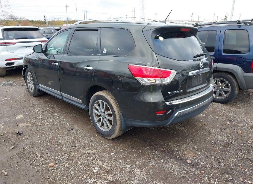 Photo 3 of 2016 Nissan Pathfinder SL (VIN 5N1AR2MM8GC614656)