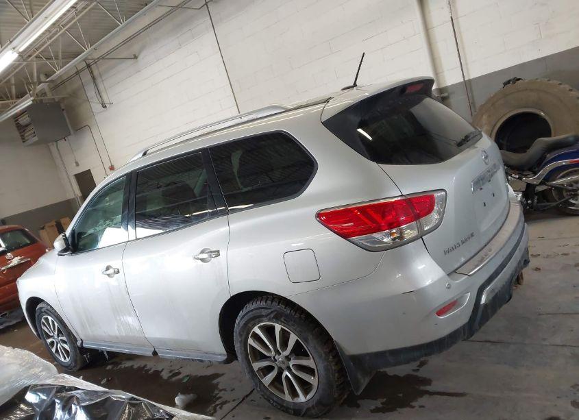 Photo 14 of 2016 Nissan Pathfinder SV (VIN 5N1AR2MM8GC614950)