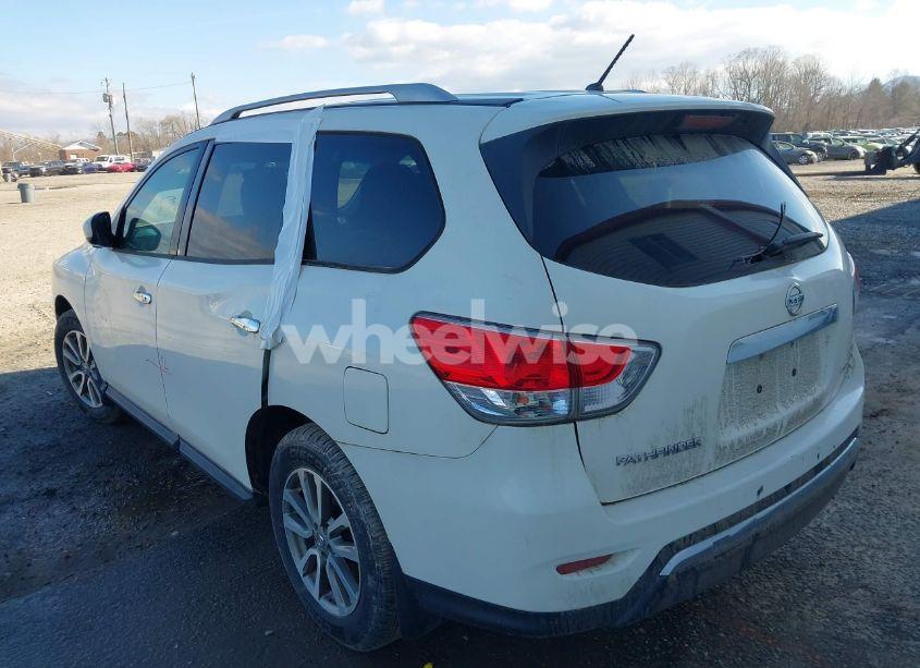 Photo 3 of 2016 Nissan Pathfinder S (VIN 5N1AR2MM8GC633630)